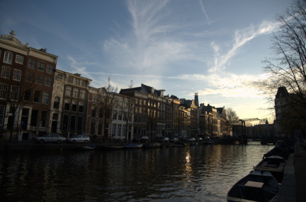 Ciel, nuage et canal